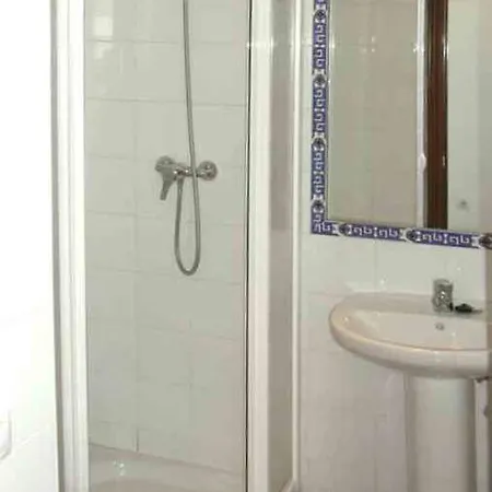 San Luis * Seville
